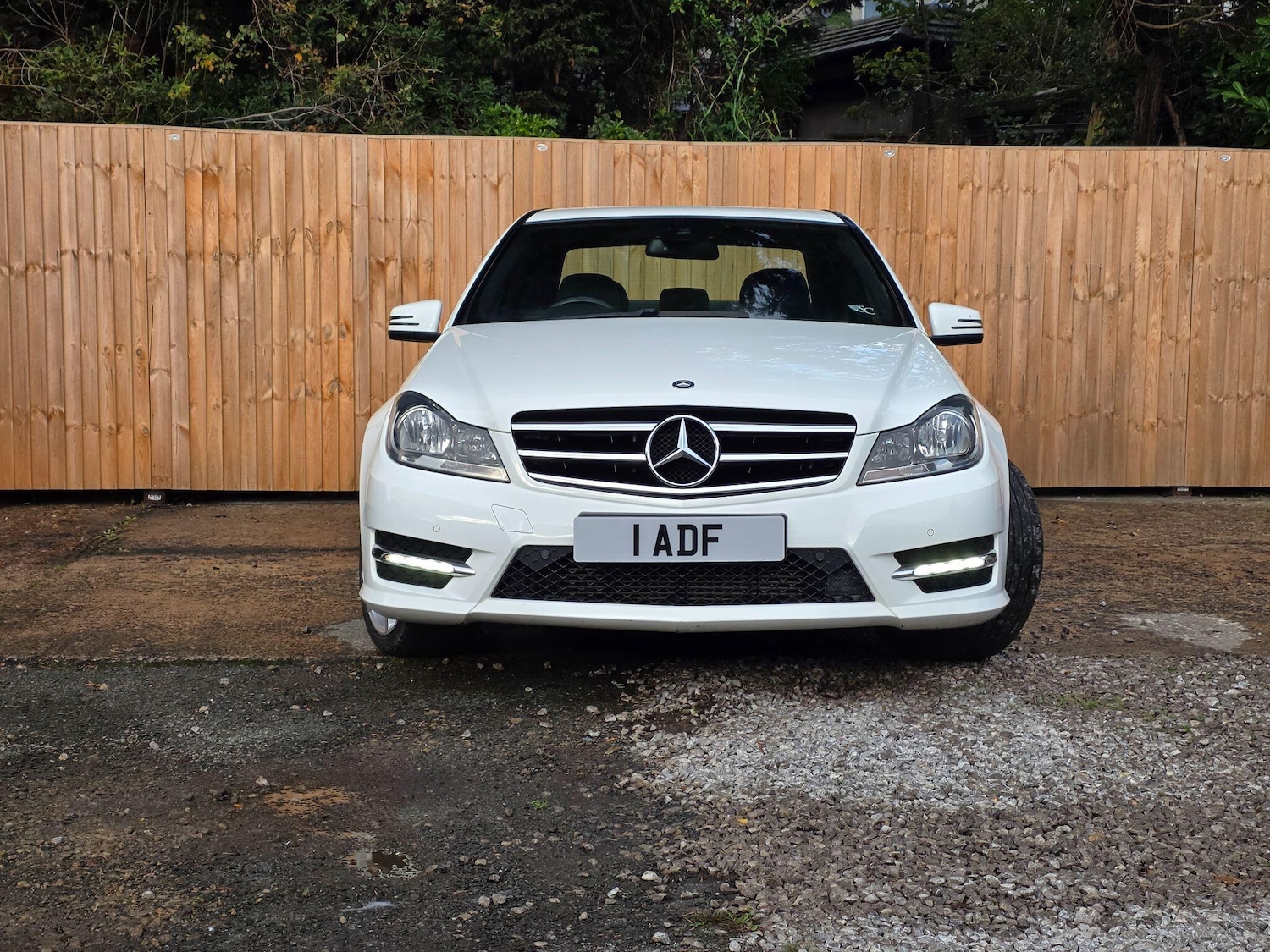Used Mercedes-Benz C Class 2014 for sale - 76645158: Photo 2
