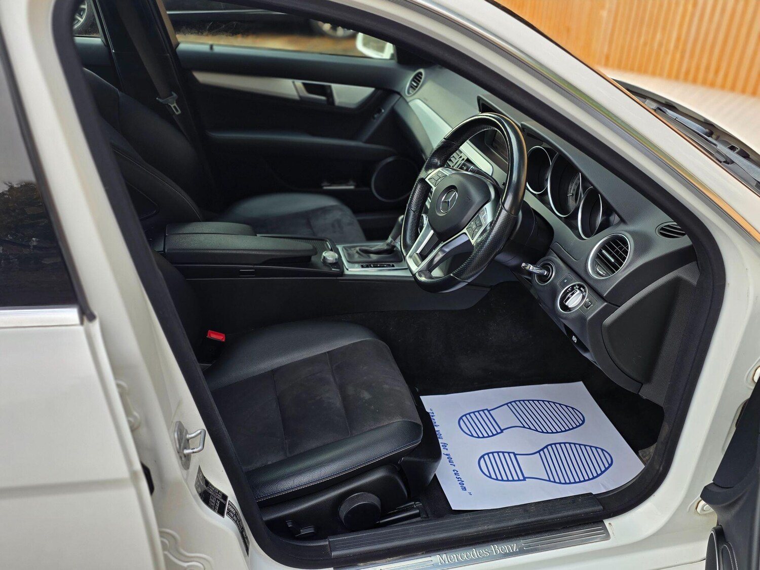 Used Mercedes-Benz C Class 2014 for sale - 76645158: Photo 40