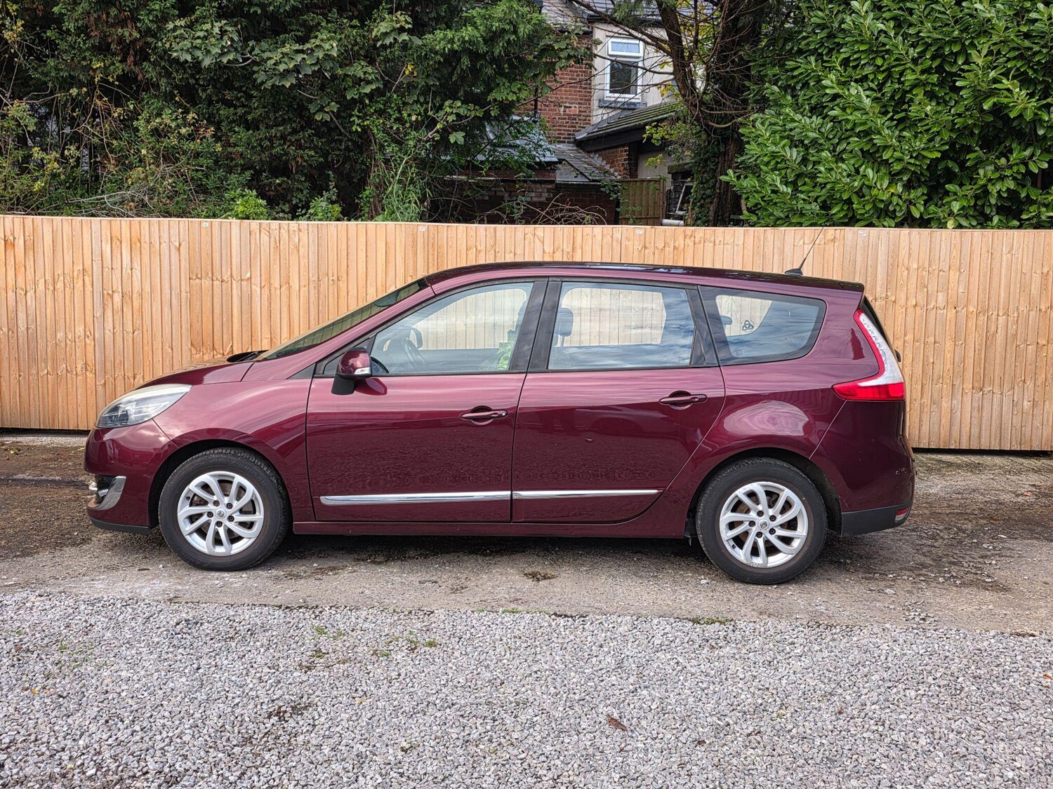 Used Renault Grand Scenic 2013 for sale - 76646164: Photo 17