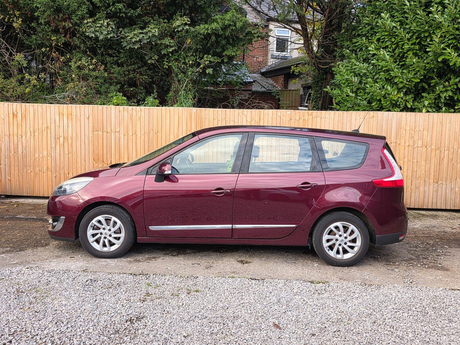 Used Renault Grand Scenic 2013 for sale - 76646164: Photo 18