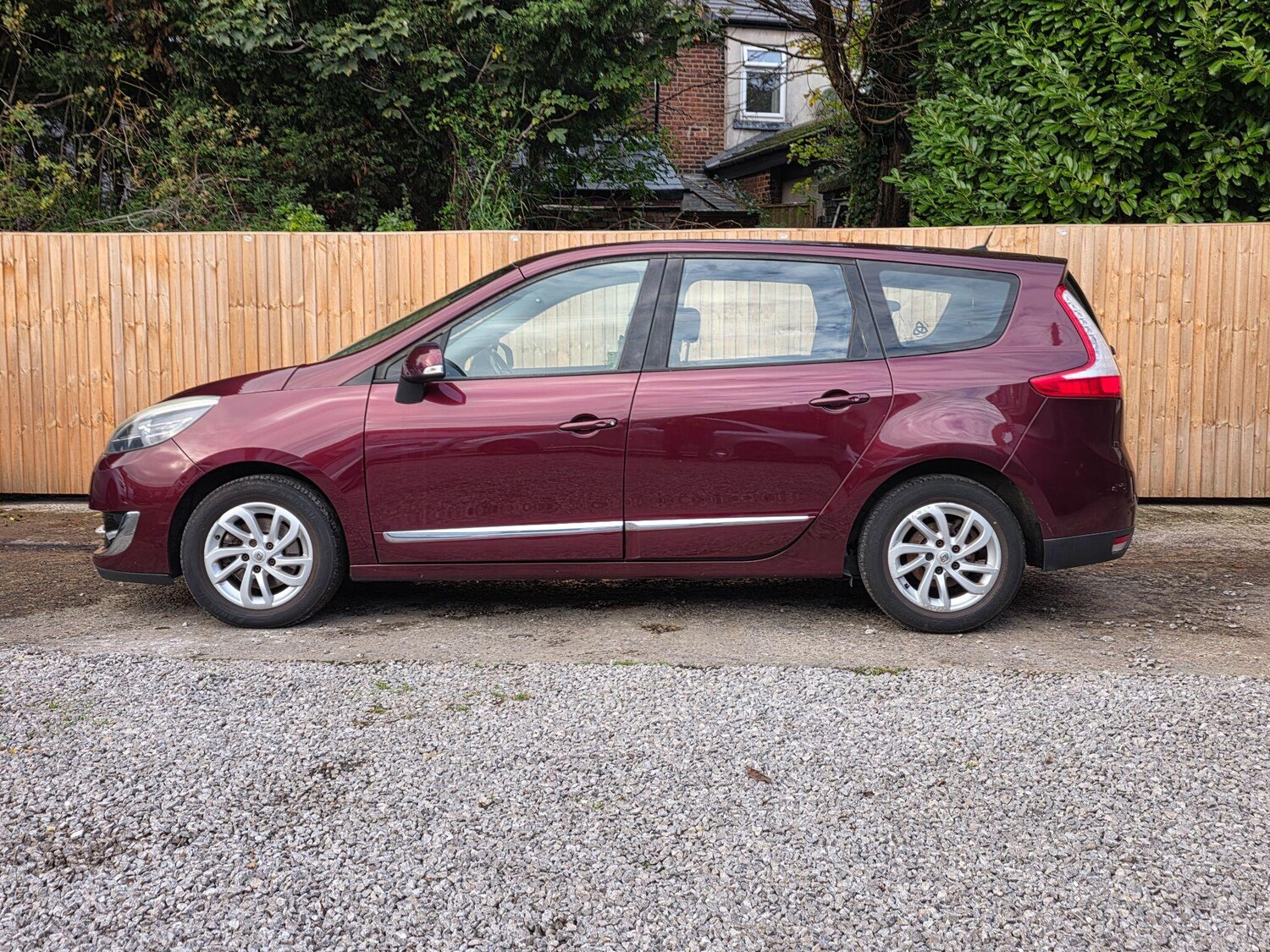 Used Renault Grand Scenic 2013 for sale - 76646164: Photo 20