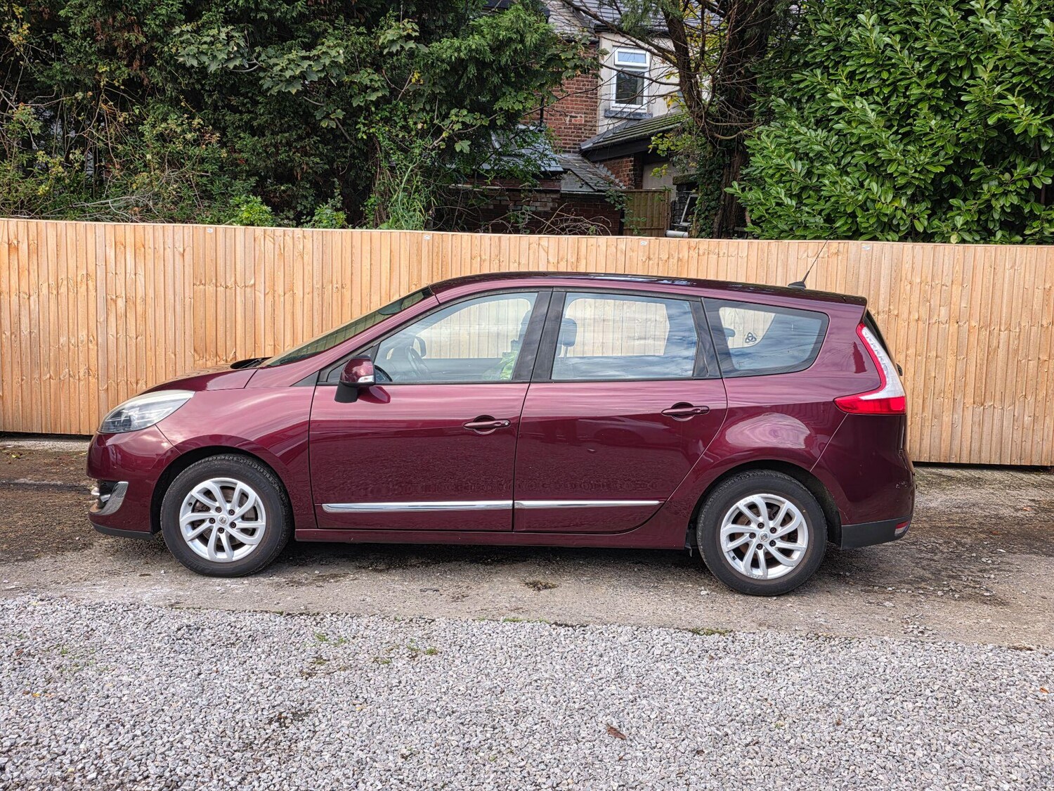 Used Renault Grand Scenic 2013 for sale - 76646164: Photo 22