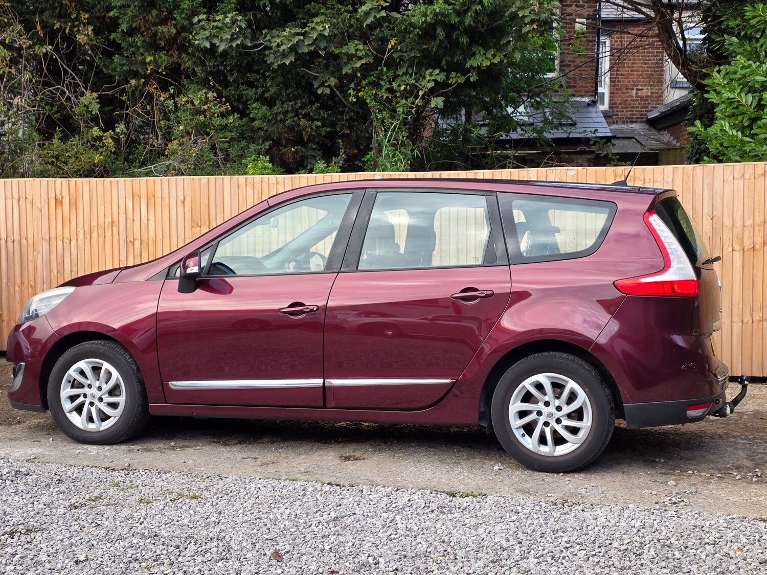 Used Renault Grand Scenic 2013 for sale - 76646164: Photo 25