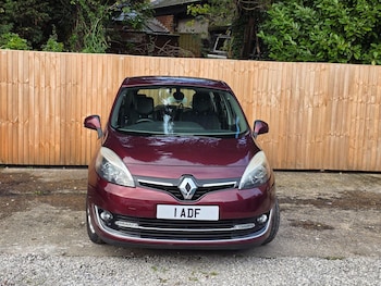 Used Renault Grand Scenic 2013 for sale - 76646164: Photo