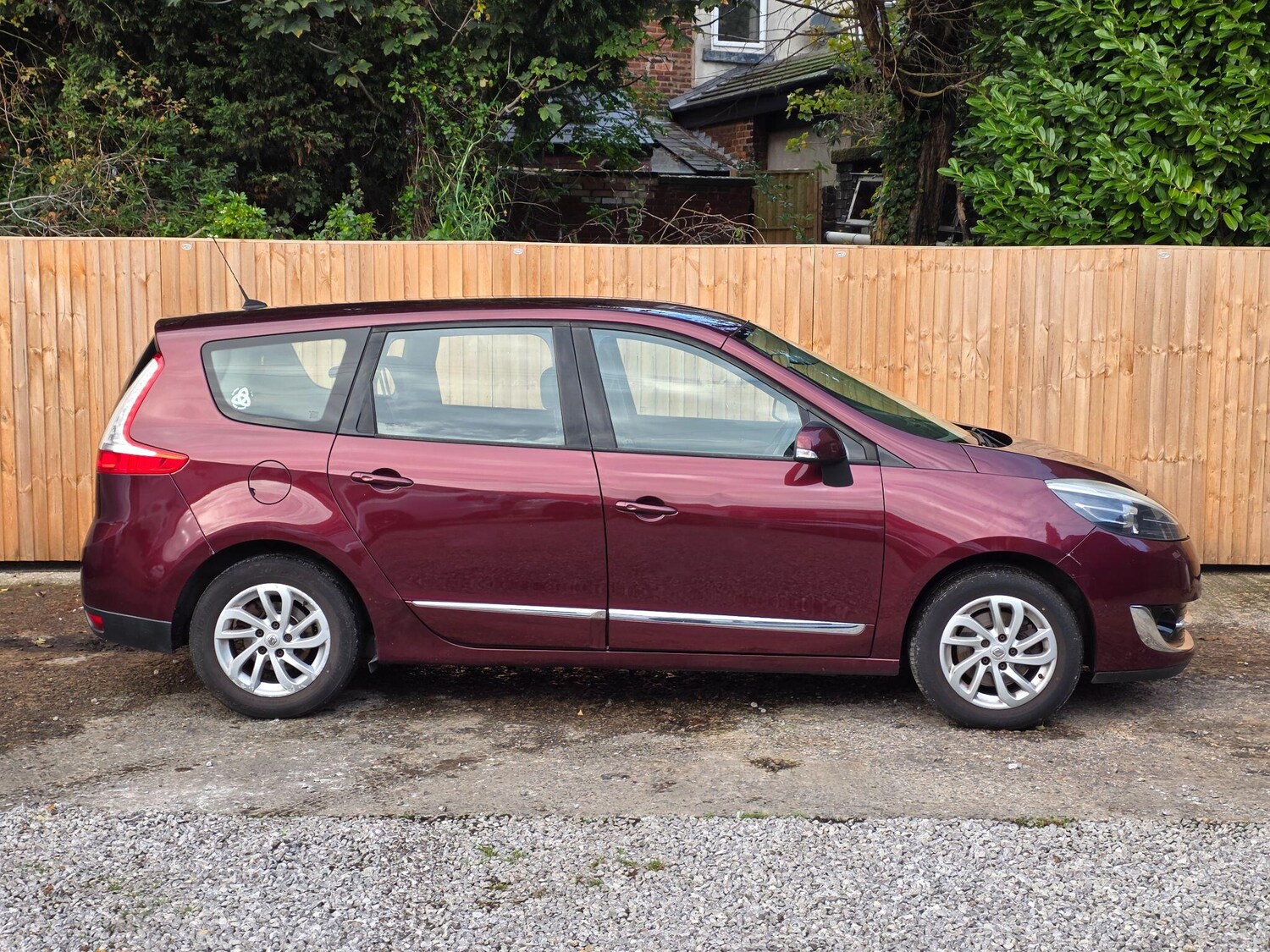 Used Renault Grand Scenic 2013 for sale - 76646164: Photo 33