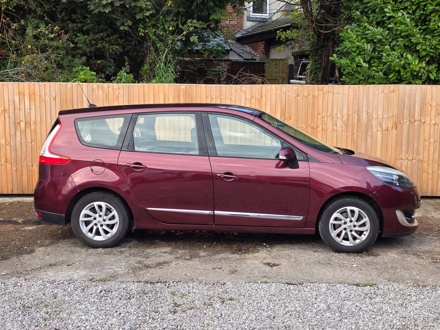 Used Renault Grand Scenic 2013 for sale - 76646164: Photo 35