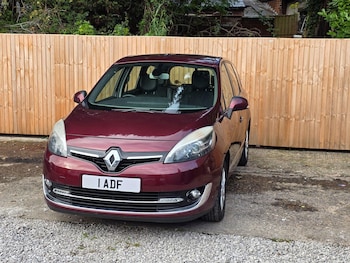 Used Renault Grand Scenic 2013 for sale - 76646164: Photo