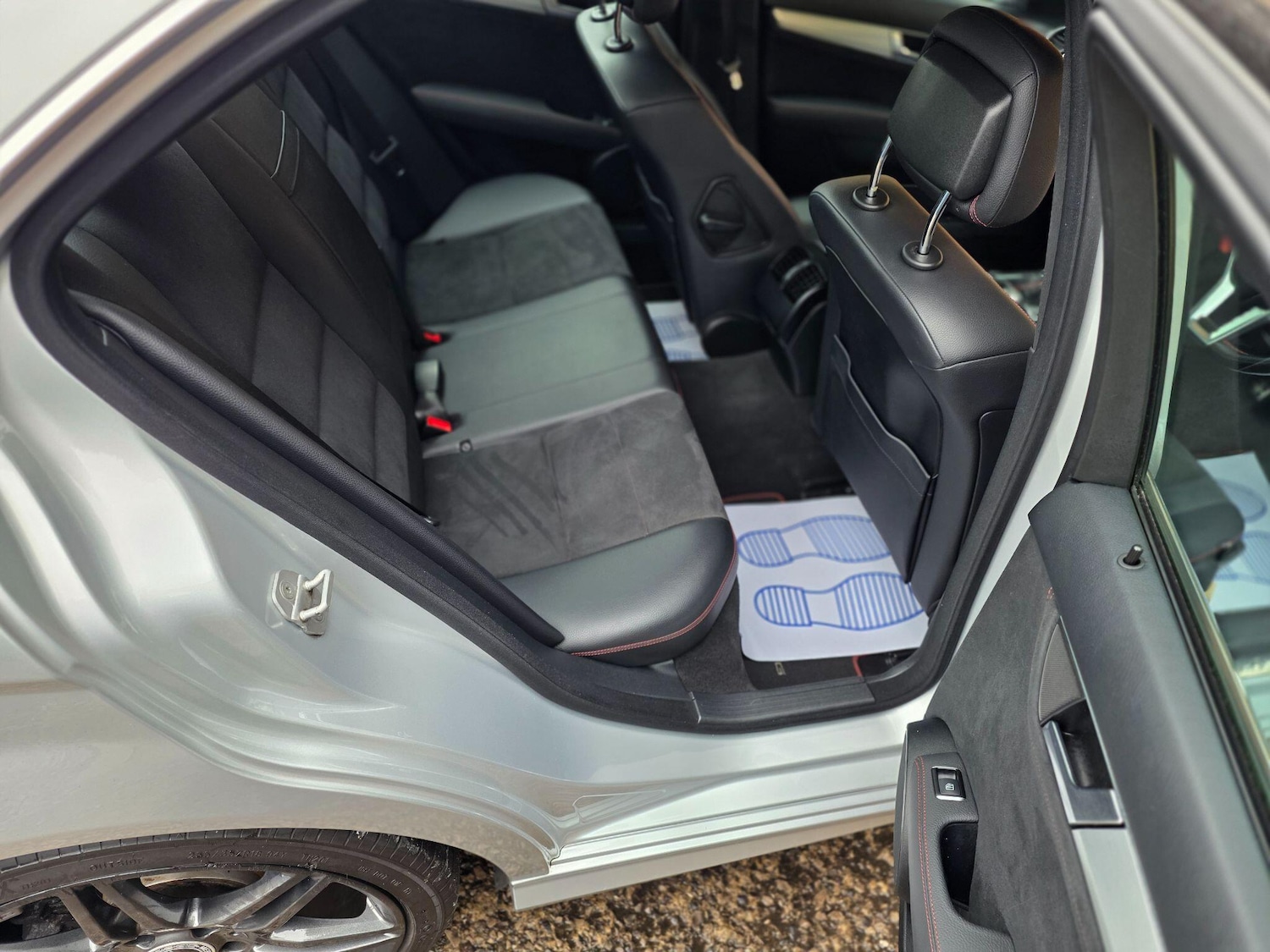 Used Mercedes-Benz C Class 2013 for sale - 76645596: Photo 42