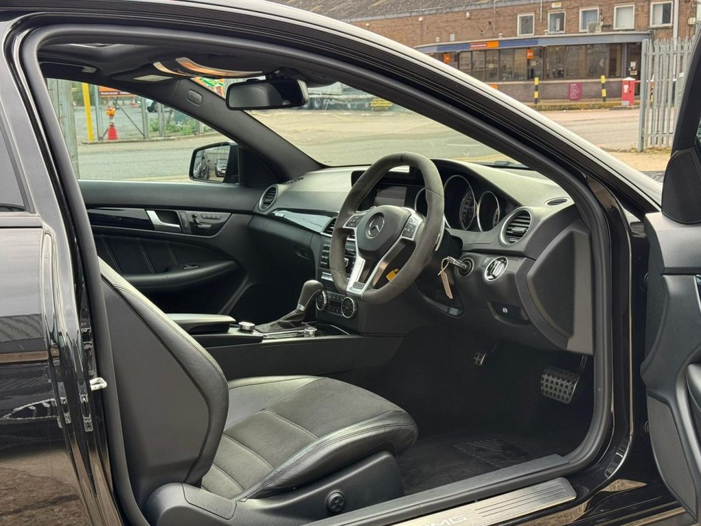 Used Mercedes-Benz C Class 2014 for sale - 76386122: Photo 45