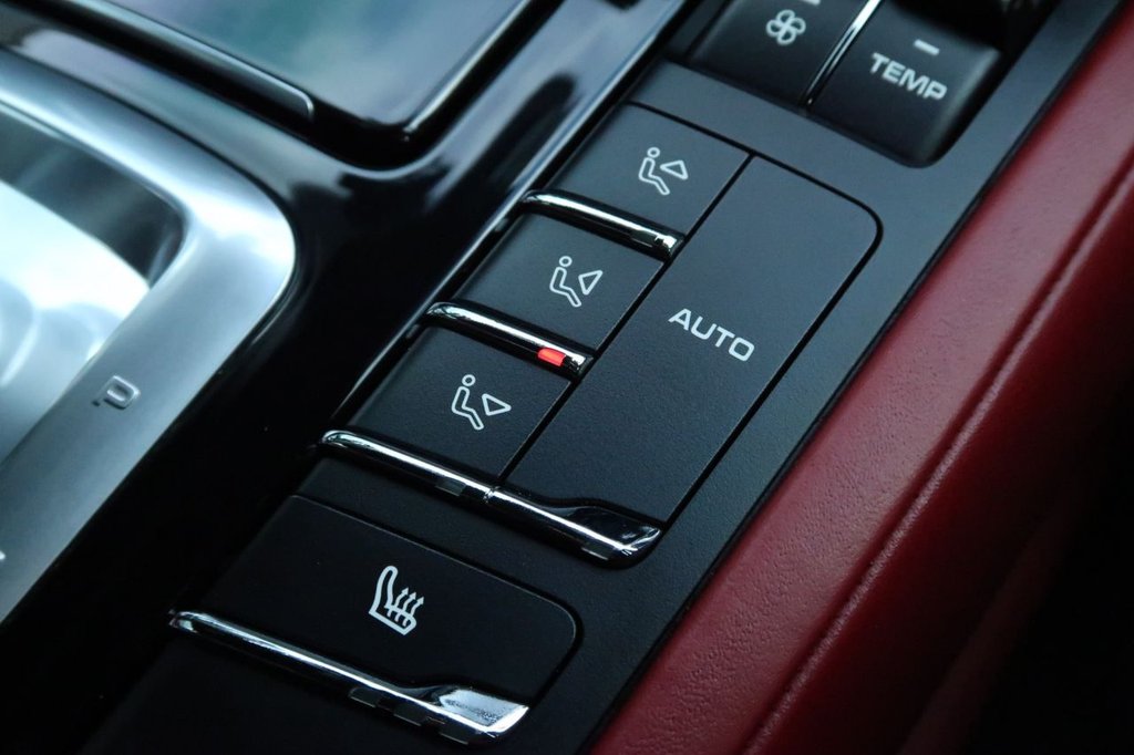 Used Porsche Cayenne 2015 for sale - 76068411: Photo 36