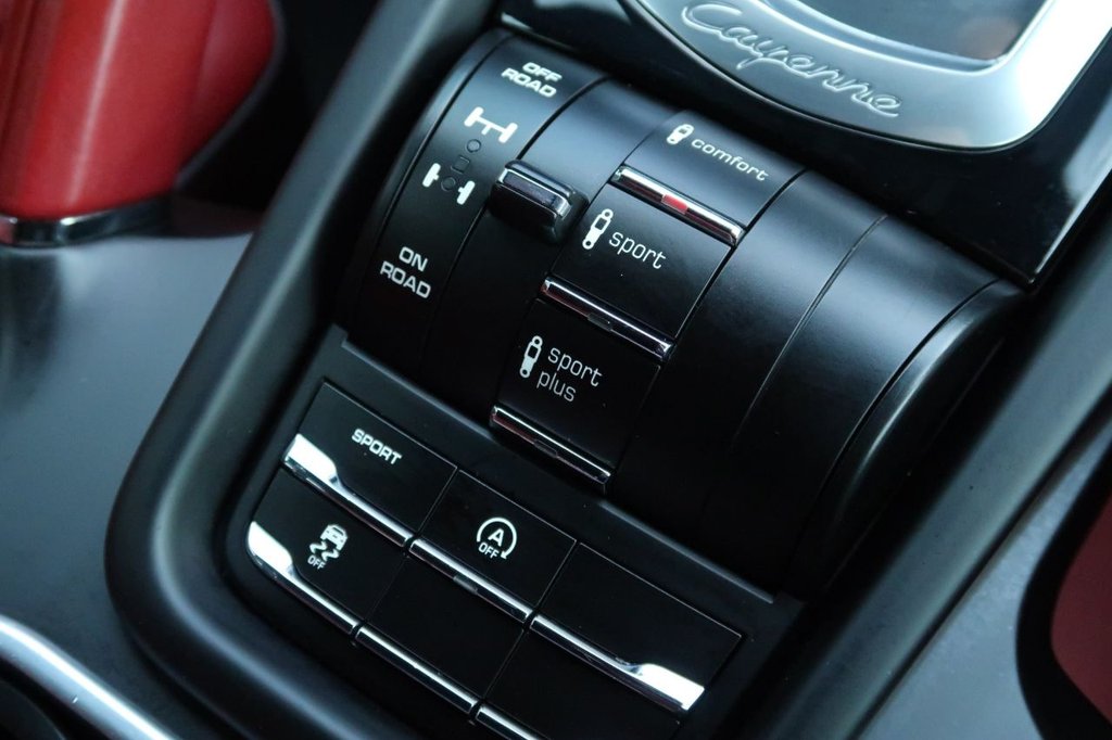 Used Porsche Cayenne 2015 for sale - 76068411: Photo 38