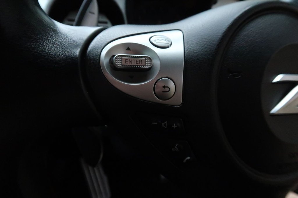 Used Nissan 370 Z 2010 for sale - 77608703: Photo 16