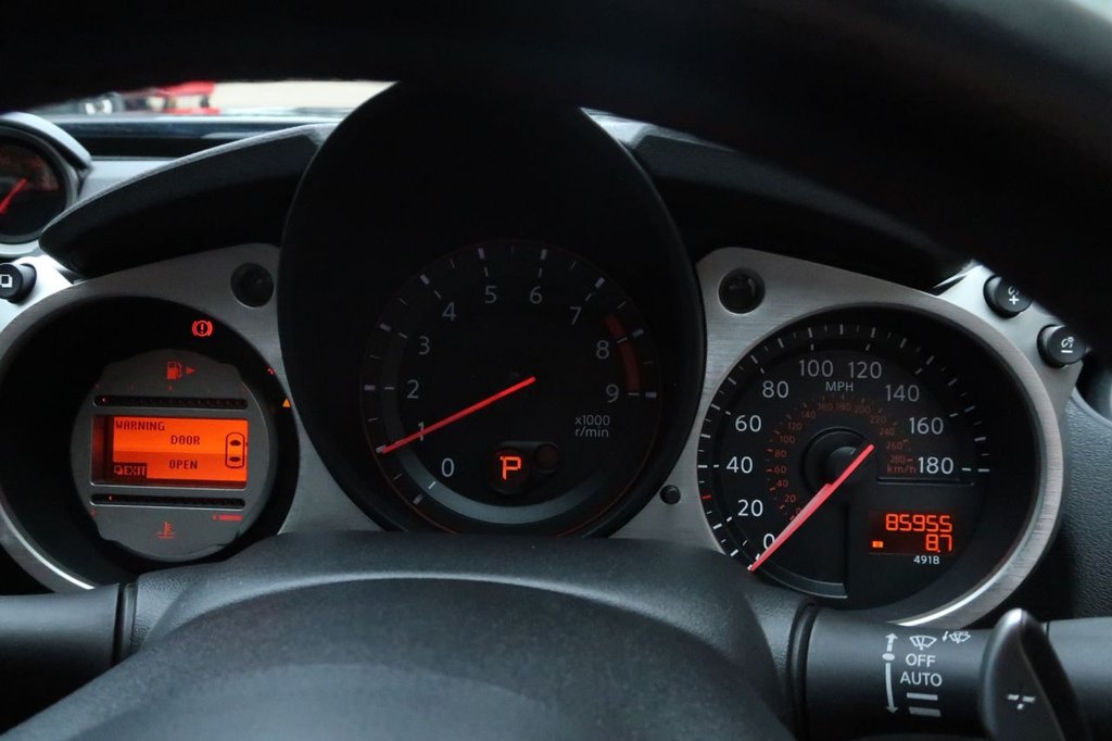 Used Nissan 370 Z 2010 for sale - 77608703: Photo 25