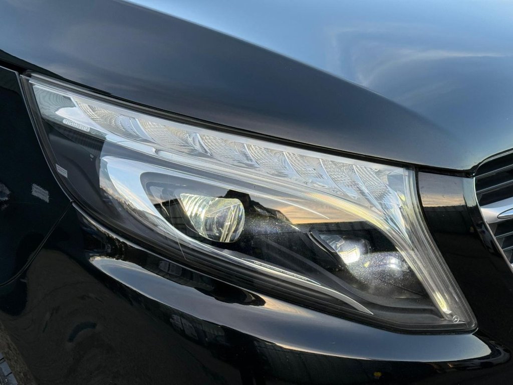 Used Mercedes-Benz V-Class 2018 for sale - 76686430: Photo 12