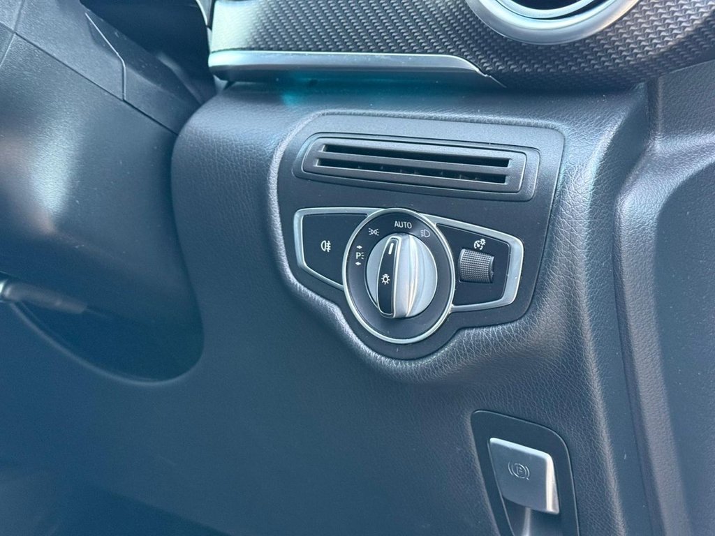 Used Mercedes-Benz V-Class 2018 for sale - 76686430: Photo 29