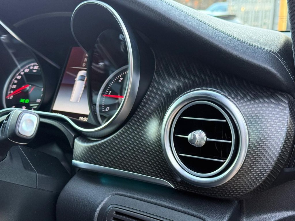 Used Mercedes-Benz V-Class 2018 for sale - 76686430: Photo 30