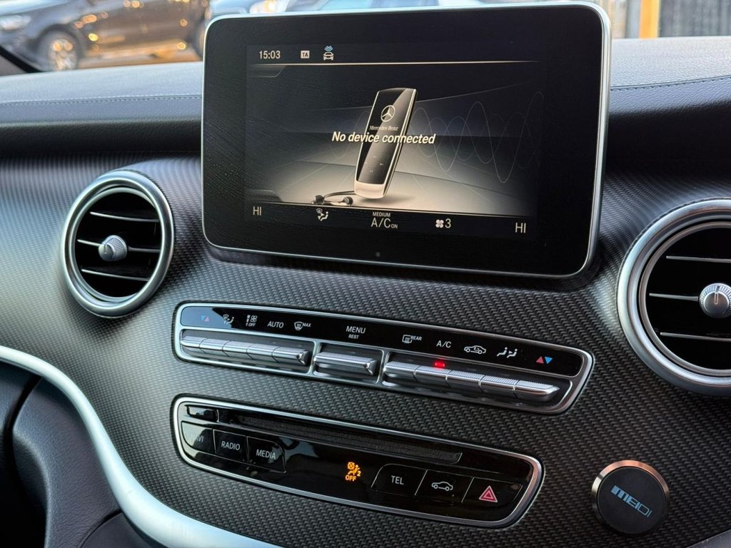 Used Mercedes-Benz V-Class 2018 for sale - 76686430: Photo 40