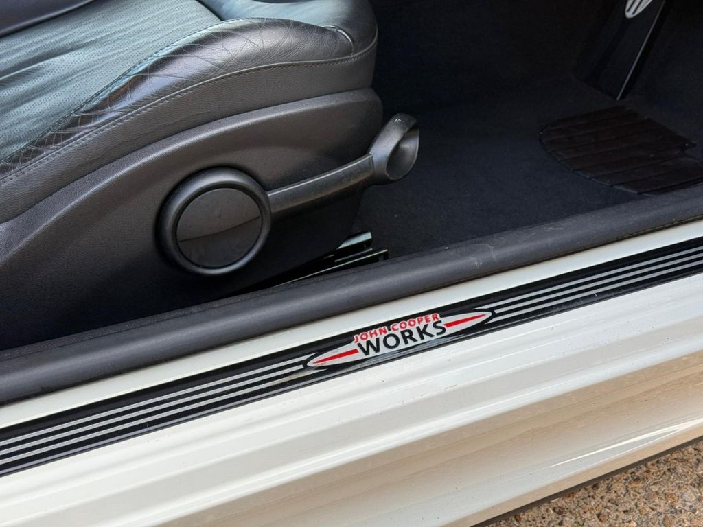 Used MINI Hatch 2009 for sale - 76535997: Photo 10