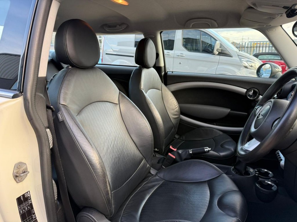 Used MINI Hatch 2009 for sale - 76535997: Photo 13