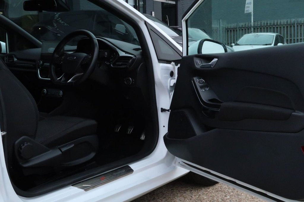 Used Ford Fiesta 2018 for sale - 75937294: Photo 16