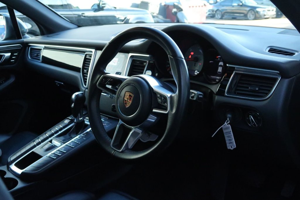 Used Porsche Macan 2017 for sale - 77236823: Photo 10