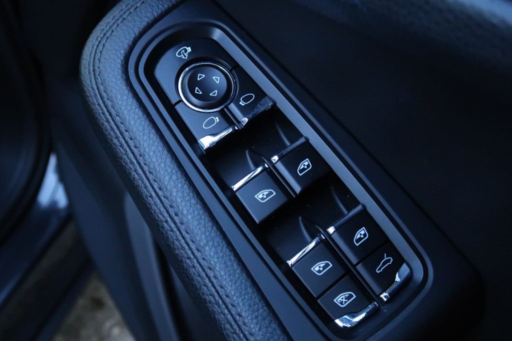 Used Porsche Macan 2017 for sale - 77236823: Photo 20