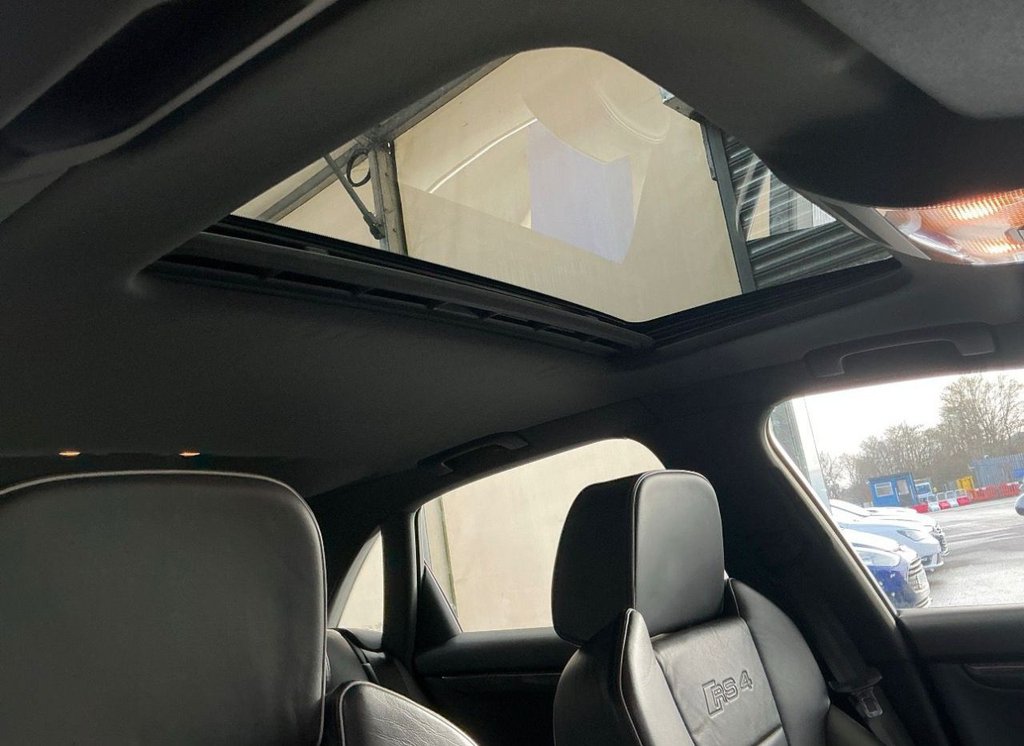 Used Audi RS4 2007 for sale - 77734356: Photo 4