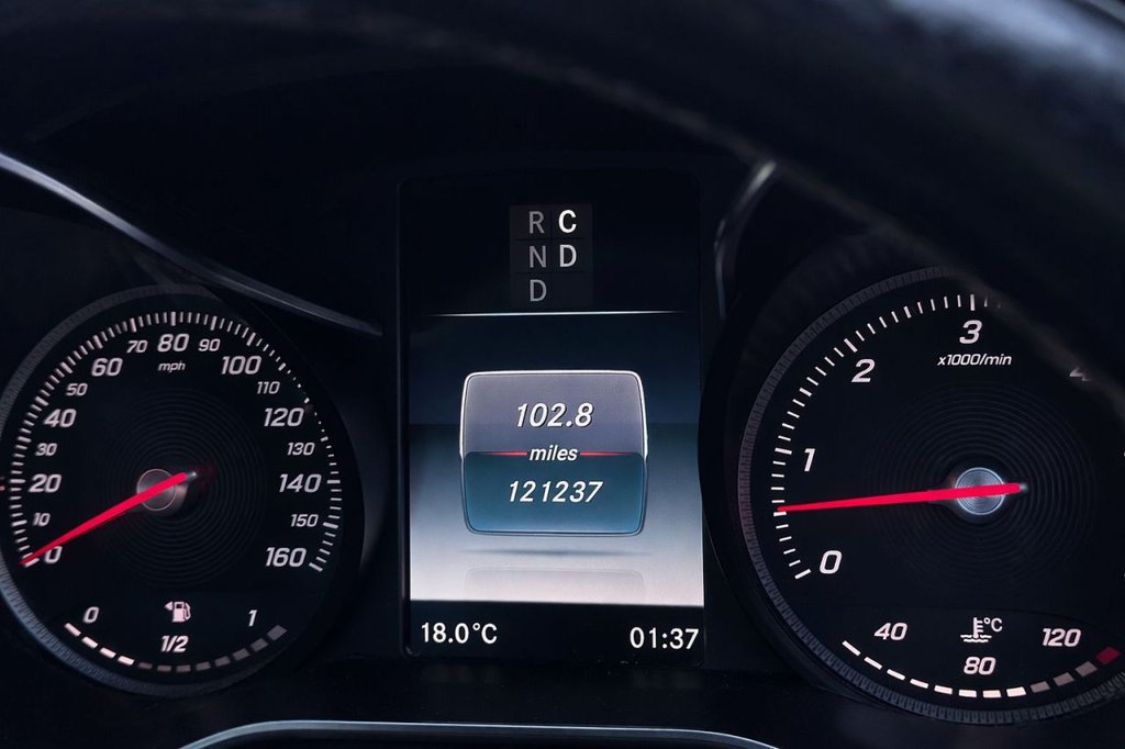 Used Mercedes-Benz V-Class 2016 for sale - 78154046: Photo 11