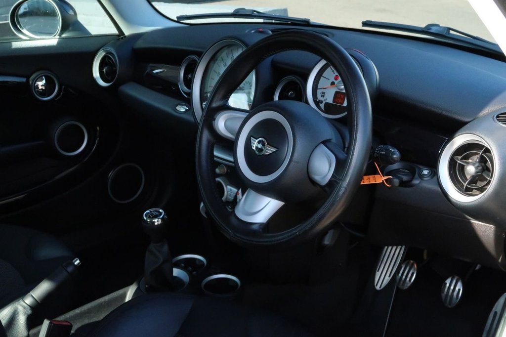 Used MINI Hatch 2010 for sale - 76119170: Photo 10