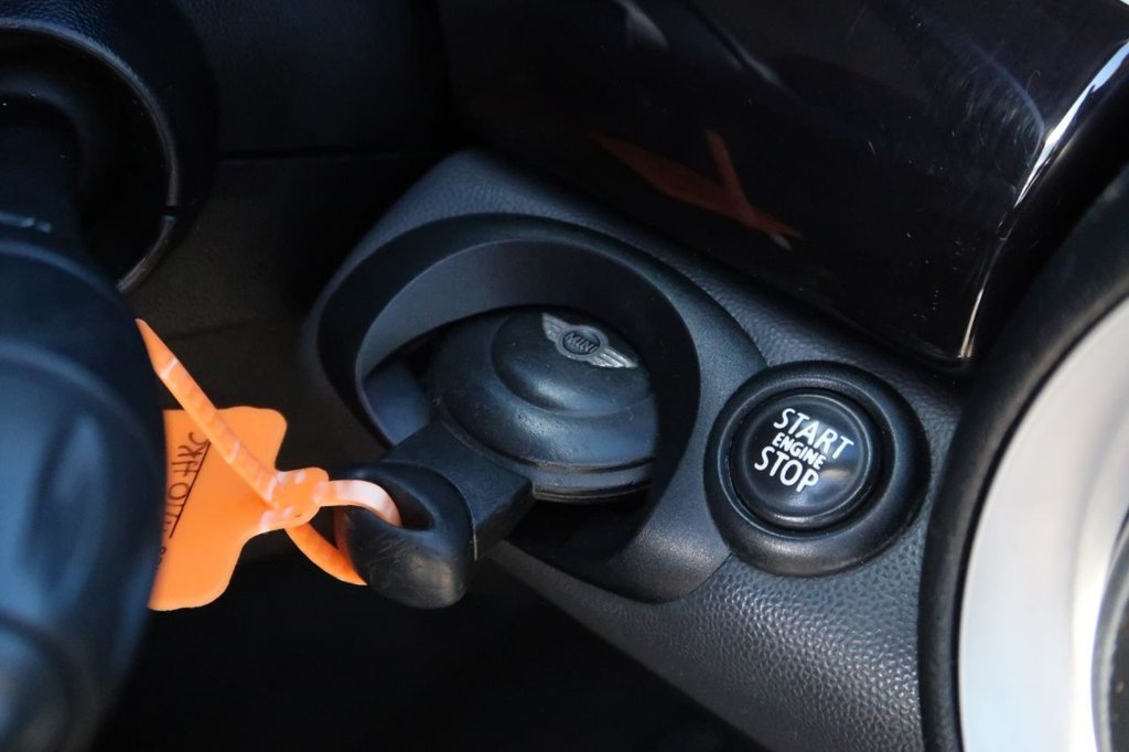 Used MINI Hatch 2010 for sale - 76119170: Photo 16