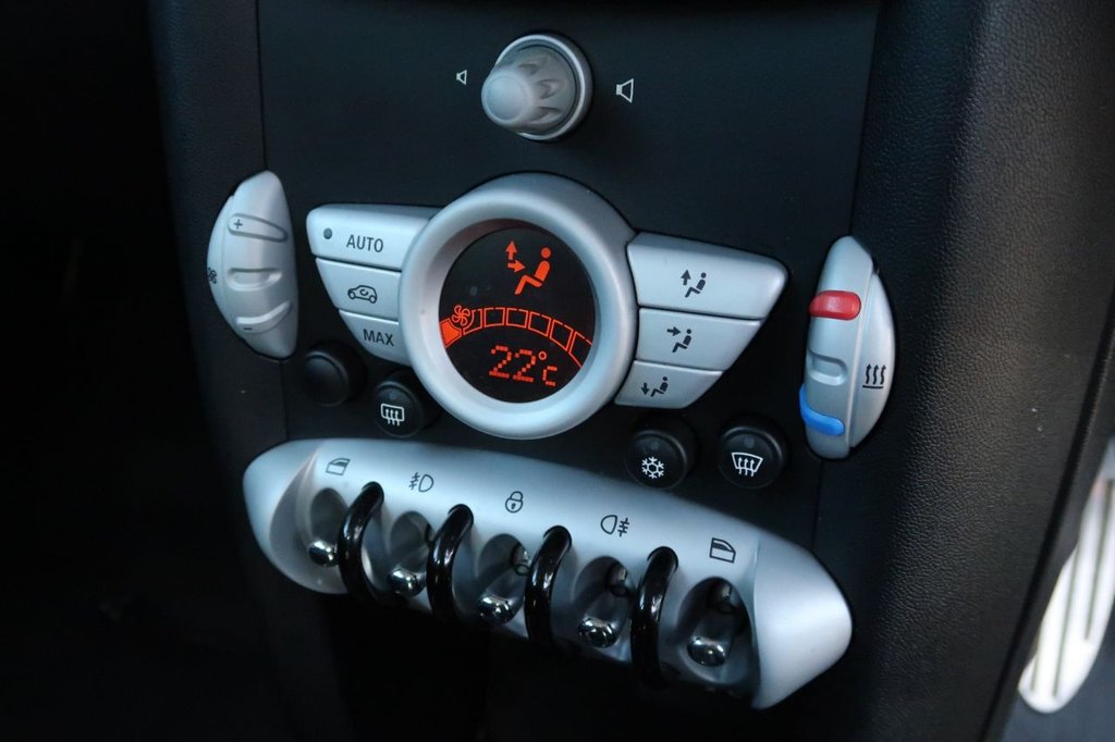 Used MINI Hatch 2010 for sale - 76119170: Photo 24