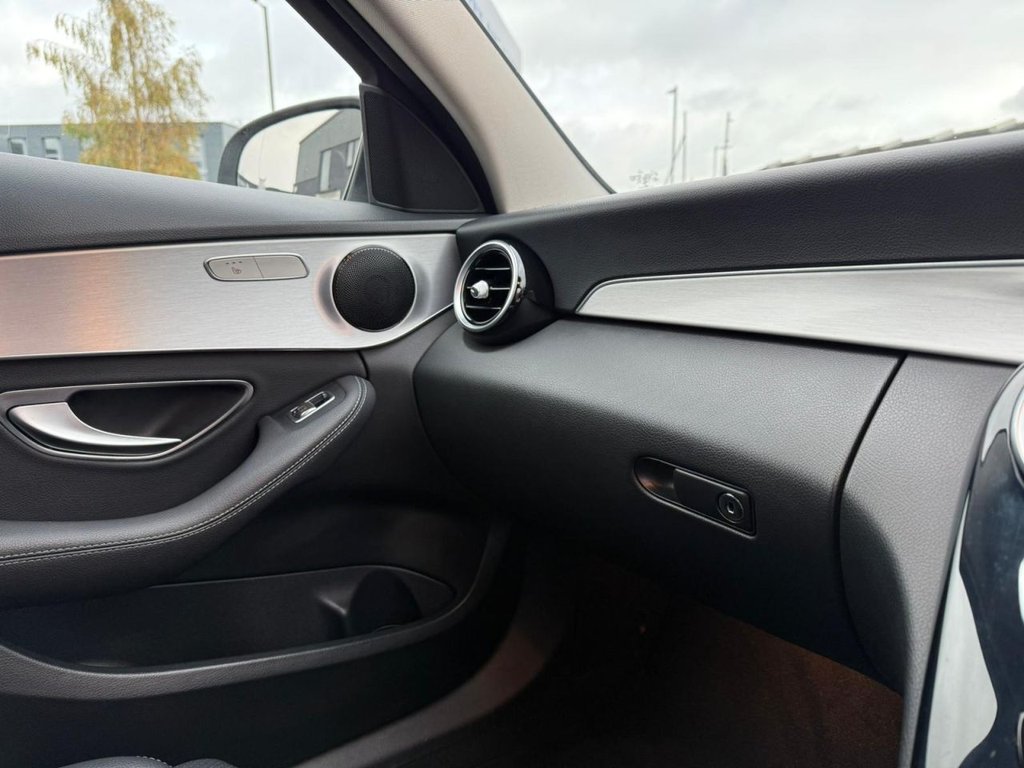 Used Mercedes-Benz C Class 2019 for sale - 76686479: Photo 38