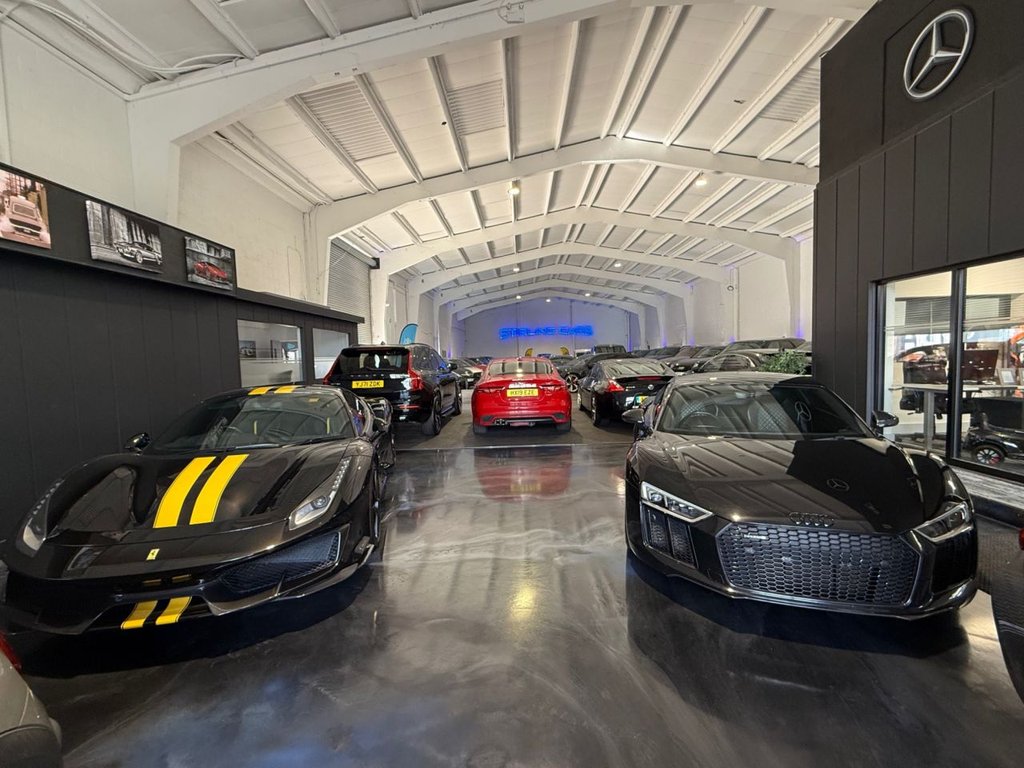 Used Aston Martin Vantage 2019 for sale - 76417350: Photo 14