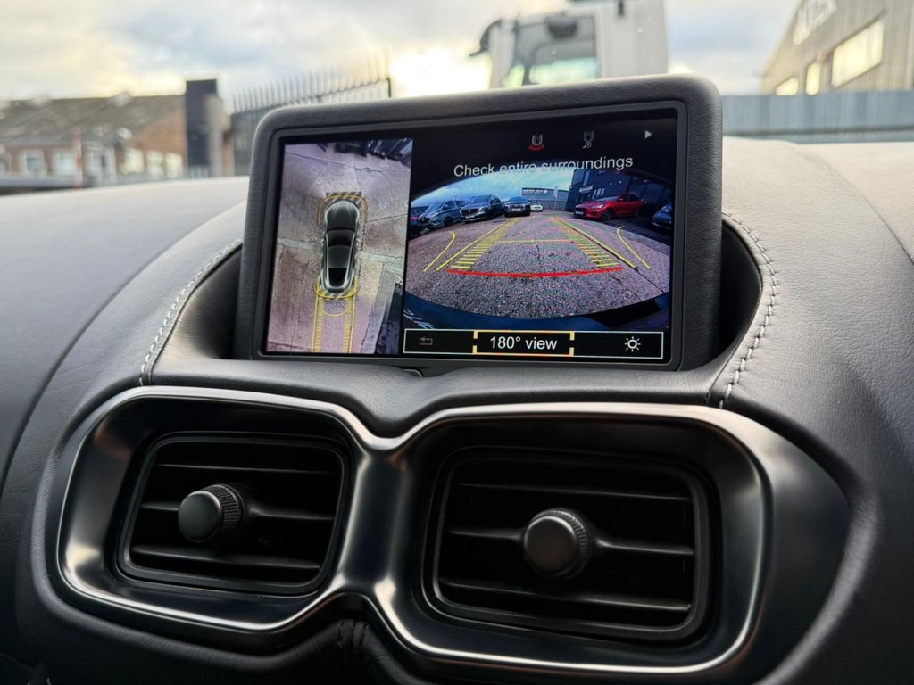 Used Aston Martin Vantage 2019 for sale - 76417350: Photo 34