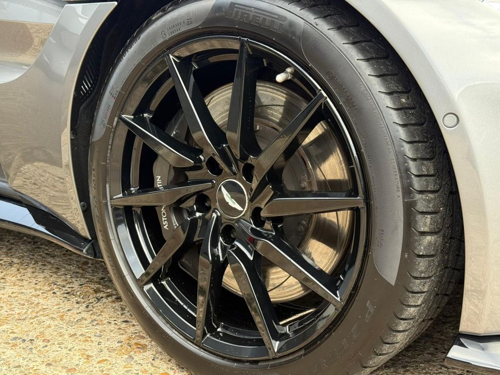 Used Aston Martin Vantage 2019 for sale - 76417350: Photo 40