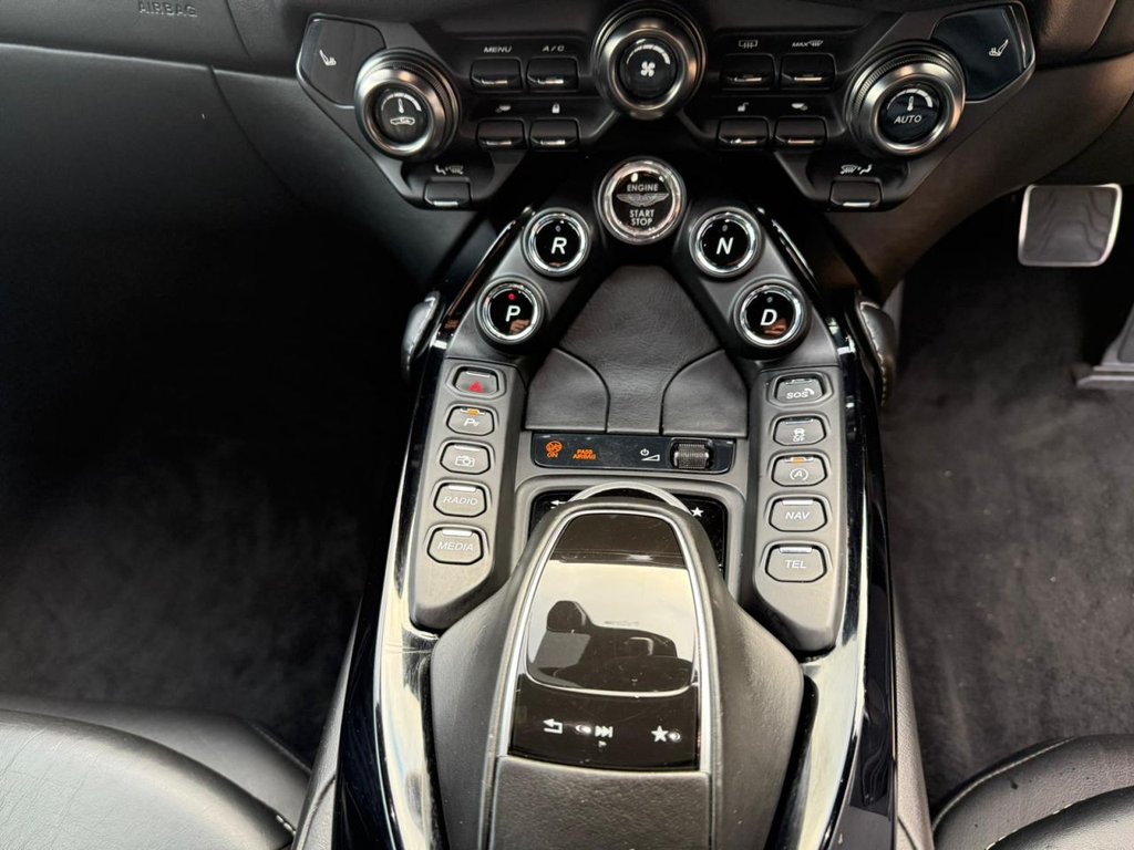 Used Aston Martin Vantage 2019 for sale - 76417350: Photo 45