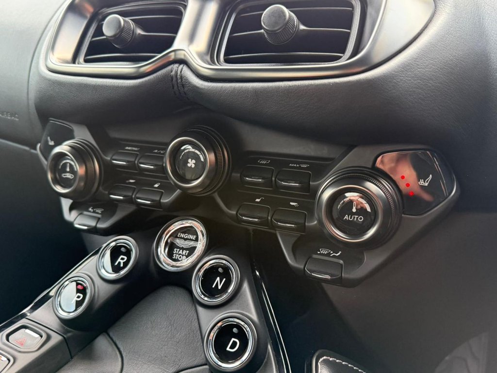 Used Aston Martin Vantage 2019 for sale - 76417350: Photo 46