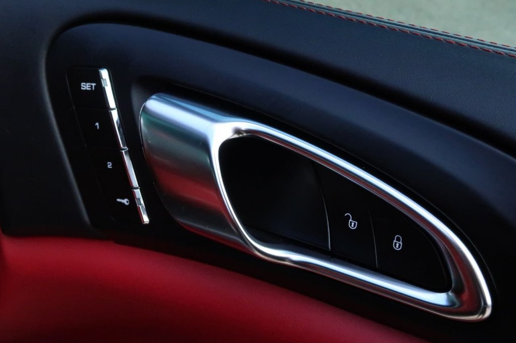 Used Porsche Cayenne 2015 for sale - 77056317: Photo 23