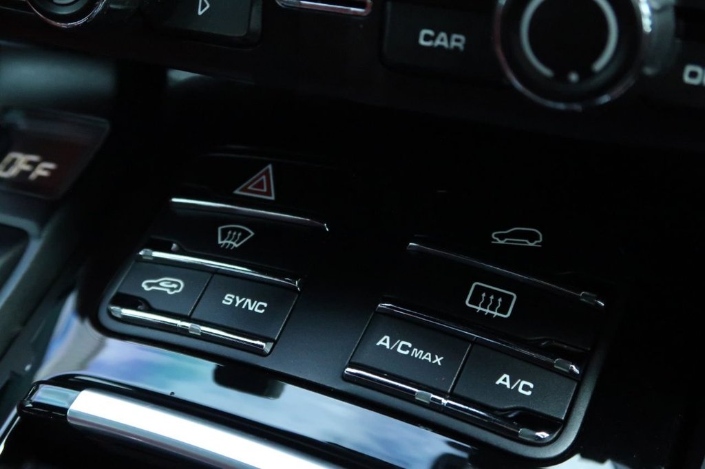 Used Porsche Cayenne 2015 for sale - 77056317: Photo 32