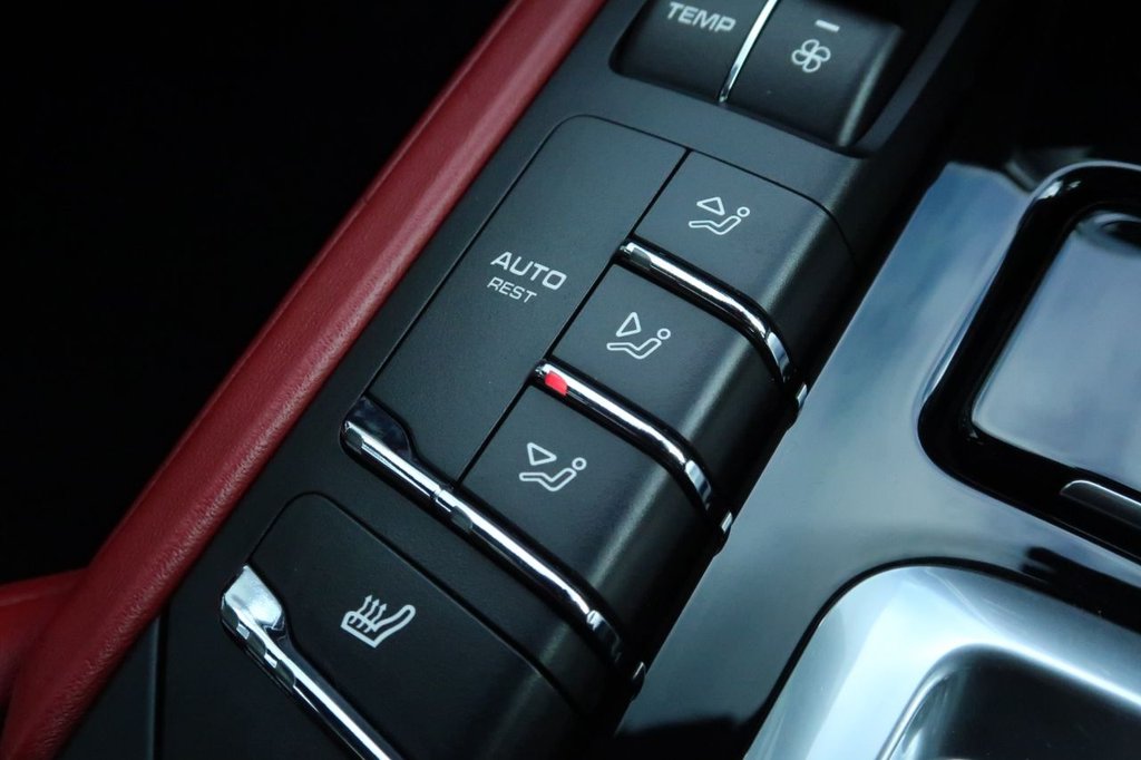 Used Porsche Cayenne 2015 for sale - 77056317: Photo 37