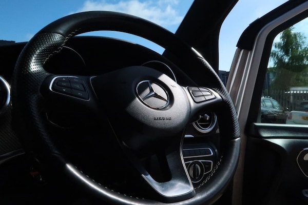Used Mercedes-Benz V-Class 2018 for sale - 75651609: Photo 19