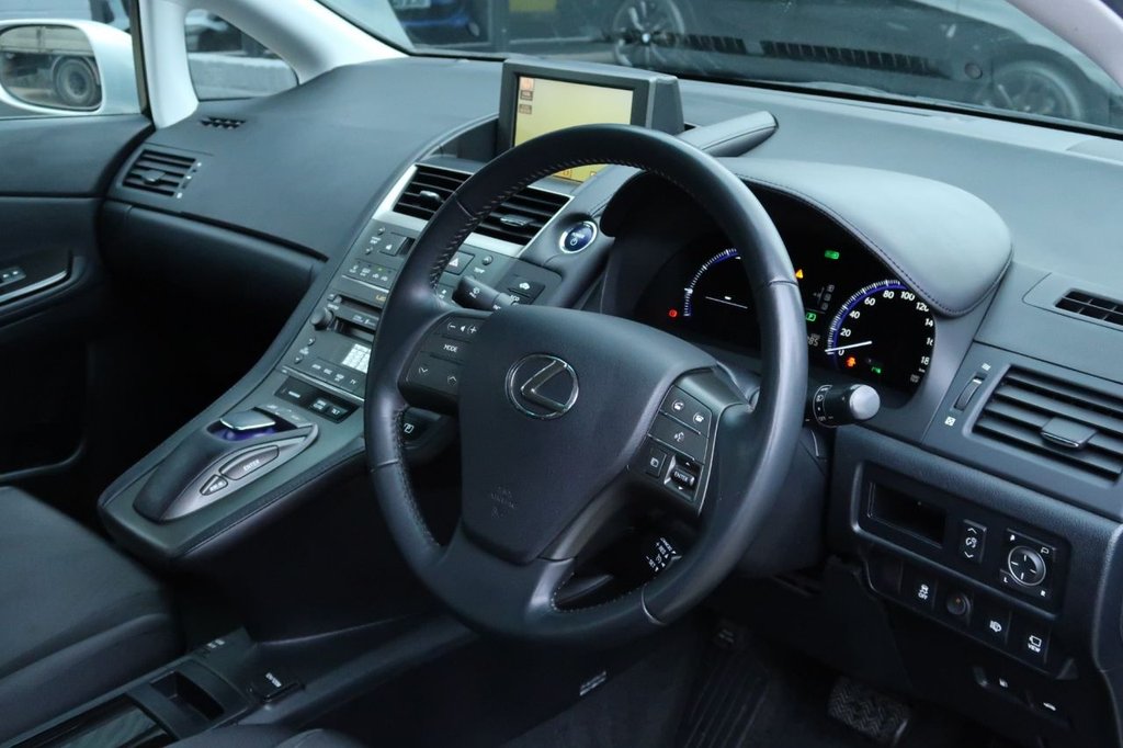 Used Lexus IS 2017 for sale - 77779804: Photo 10