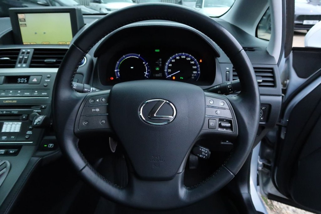 Used Lexus IS 2017 for sale - 77779804: Photo 11