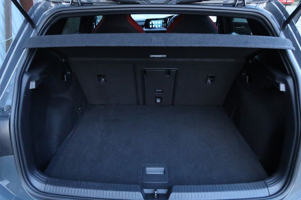 Used Volkswagen Golf 2020 for sale - 76784079: Photo 34