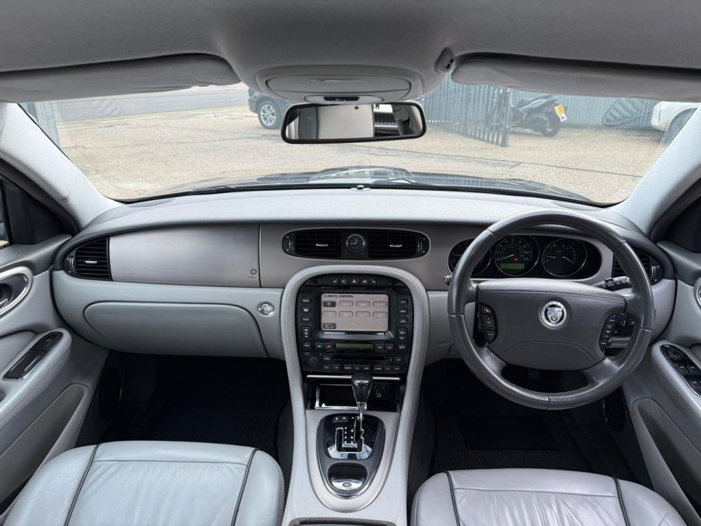 Used Jaguar XJ 2007 for sale - 76546637: Photo 12