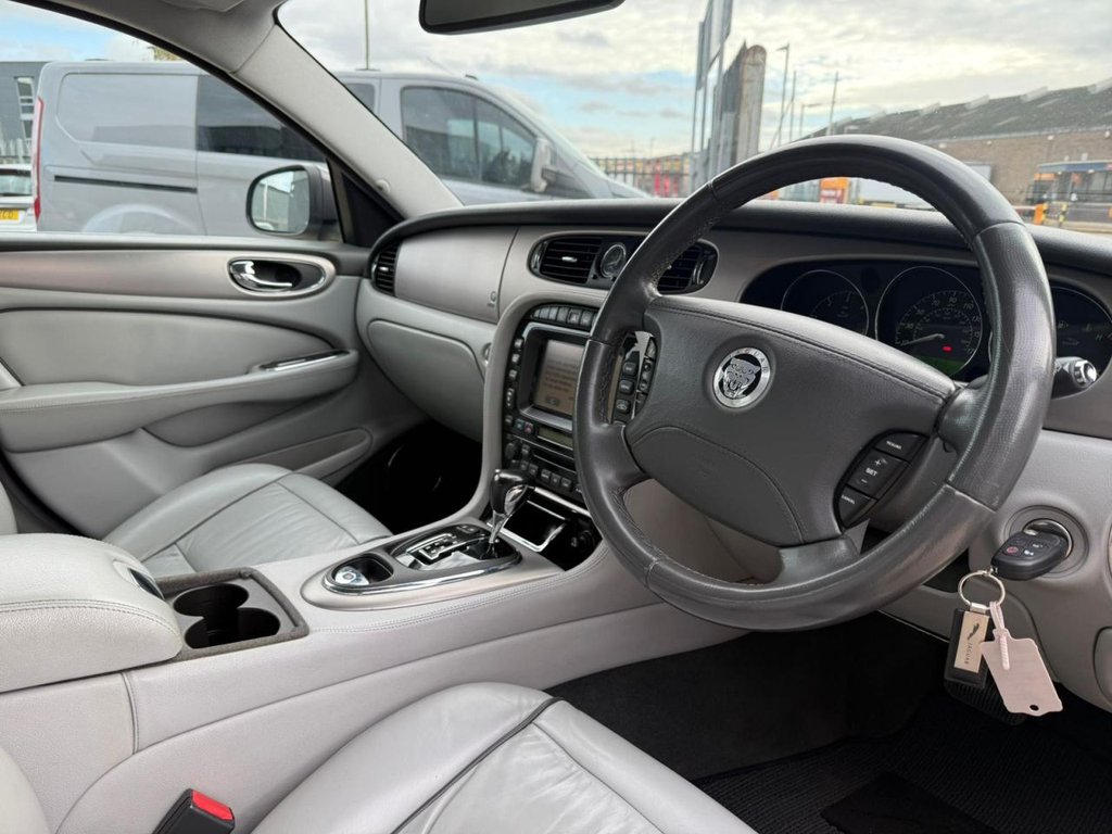 Used Jaguar XJ 2007 for sale - 76546637: Photo 17