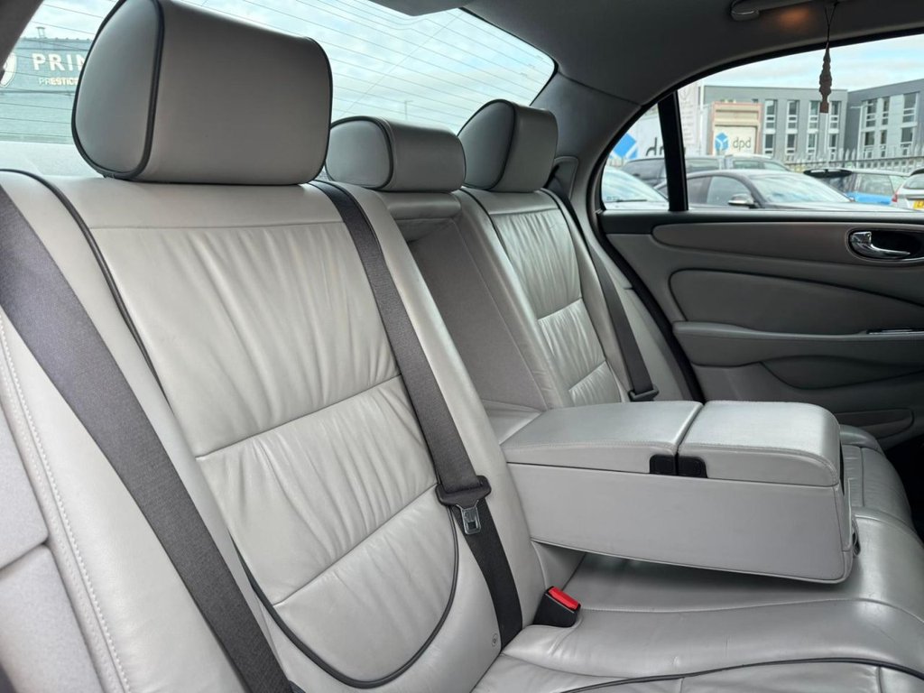 Used Jaguar XJ 2007 for sale - 76546637: Photo 18