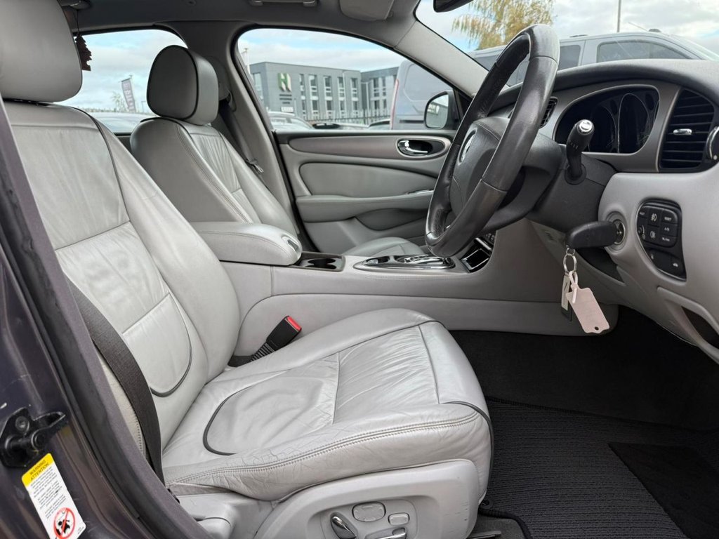 Used Jaguar XJ 2007 for sale - 76546637: Photo 30