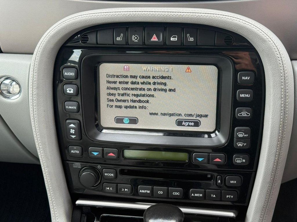 Used Jaguar XJ 2007 for sale - 76546637: Photo 31