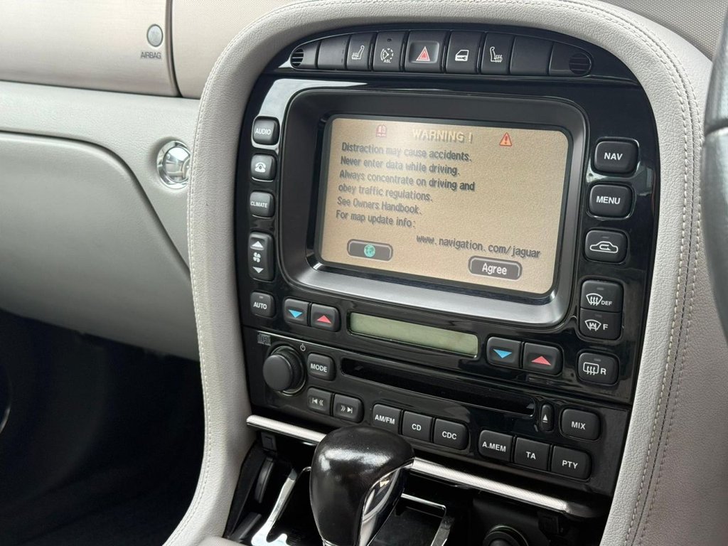 Used Jaguar XJ 2007 for sale - 76546637: Photo 34